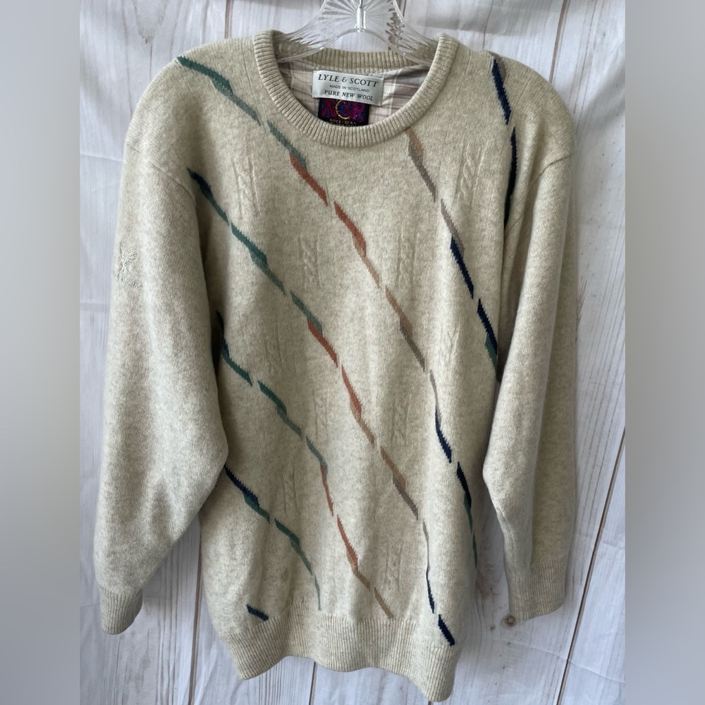 Lyle & Scott sweater  Size L